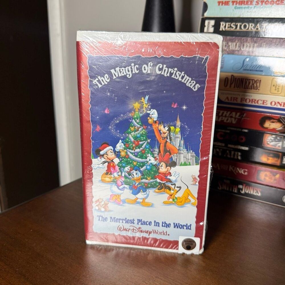 The Magic of Christmas At Walt Disney World VHS Clam Shell Rare